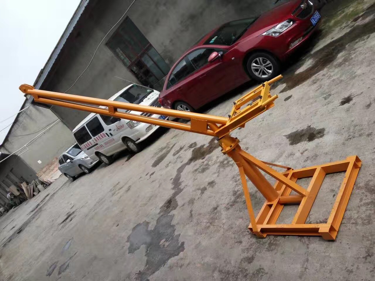 室外吊運機
